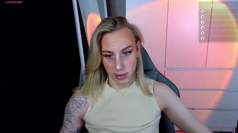 Snapshot of miraraid chatting on 12/12/24, 01:43 miraraid online show from 12/12/24, 01:43