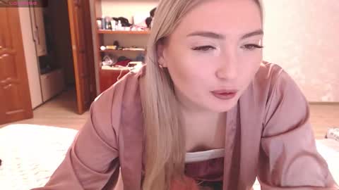 Snapshot of miraroy chatting on 02/09/26, 04:00 Mira online show from 02/09/26, 04:00