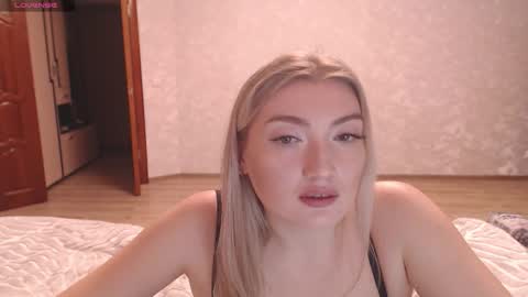 Snapshot of miraroy chatting on 02/17/26, 04:02 Mira online show from 02/17/26, 04:02