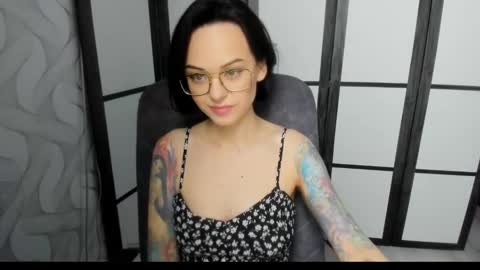 Mira online show from 03/10/25, 11:27