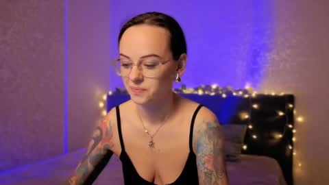 Snapshot of miraskyy chatting on 05/05/26, 07:00 MiraSkyy online show from 05/05/26, 07:00