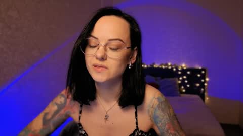Snapshot of miraskyy chatting on 05/15/26, 05:31 MiraSkyy online show from 05/15/26, 05:31