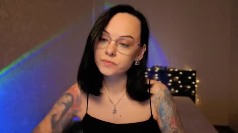 Snapshot of miraskyy chatting on 05/17/26, 07:43 MiraSkyy online show from 05/17/26, 07:43