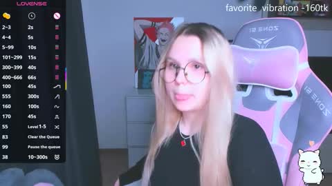 Kira online show from 10/26/25, 06:14