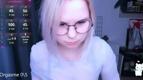 Kira online show from 04/15/26, 08:20