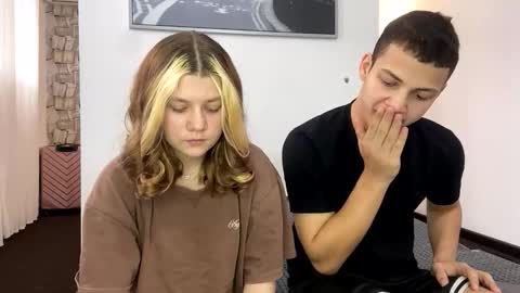 Snapshot of mirelcouple chatting on 02/18/26, 10:00 mirelcouple online show from 02/18/26, 10:00