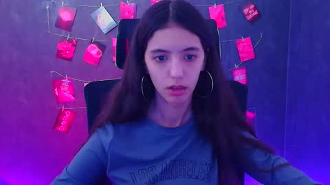 Snapshot of miri_miss chatting on 04/07/26, 11:32 Miri online show from 04/07/26, 11:32