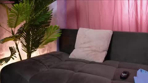 Miriam online show from 02/11/26, 07:35