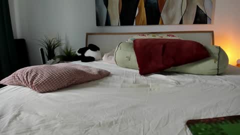 Eva online show from 09/12/25, 06:24