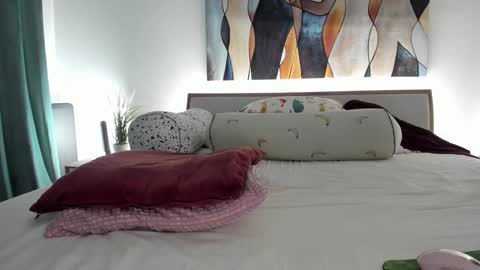 Eva online show from 11/24/25, 07:13