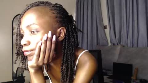 Snapshot of mis_kaylee chatting on 06/16/26, 12:41 mis_kaylee online show from 06/16/26, 12:41