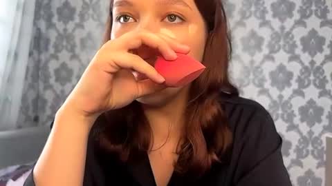 Snapshot of misasoupenjoyer chatting on 07/04/26, 02:23 Nika online show from 07/04/26, 02:23