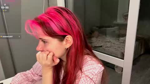 Molly online show from 10/01/25, 05:30