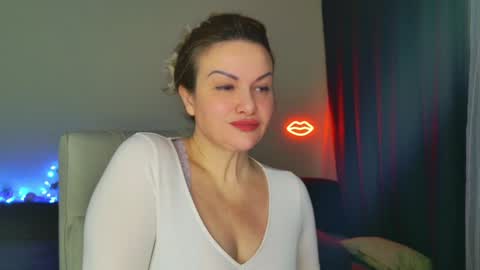 Snapshot of mishamilf chatting on 12/14/24, 06:20 Misha online show from 12/14/24, 06:20