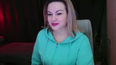Snapshot of mishamilf chatting on 03/03/25, 04:14 Misha online show from 03/03/25, 04:14
