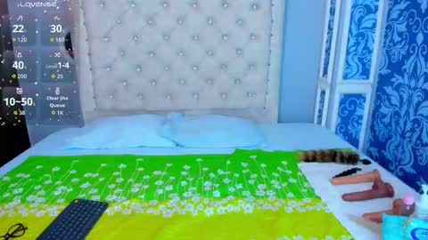 Snapshot of mishell_lovely chatting on 10/31/25, 01:34 Mishell online show from 10/31/25, 01:34