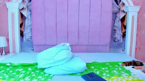 Snapshot of mishell_lovely chatting on 11/02/25, 05:15 Mishell online show from 11/02/25, 05:15