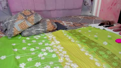 Snapshot of mishell_lovely chatting on 11/16/25, 02:11 Mishell online show from 11/16/25, 02:11