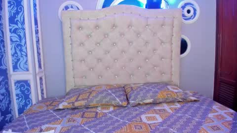 Snapshot of mishell_lovely chatting on 12/18/25, 12:11 Mishell online show from 12/18/25, 12:11