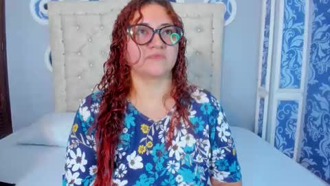 Snapshot of mishell_lovely chatting on 12/22/25, 01:19 Mishell online show from 12/22/25, 01:19