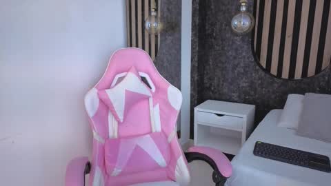 Antonella online show from 11/21/25, 11:53