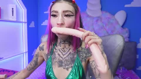 miss___angel online show from 10/20/25, 06:08