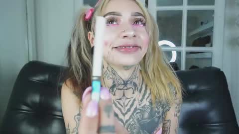 miss___angel online show from 02/18/26, 11:06