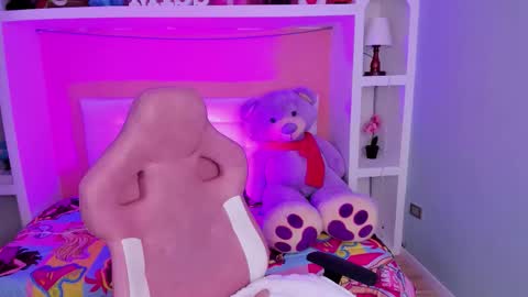 Megan online show from 03/25/26, 02:28