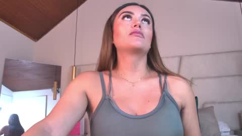 Snapshot of miss__ary_ chatting on 04/29/26, 11:47 miss__ary_ online show from 04/29/26, 11:47