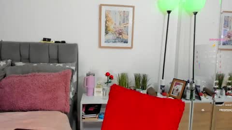 Snapshot of miss__jones_ chatting on 05/20/26, 02:51 miss__jones_ online show from 05/20/26, 02:51