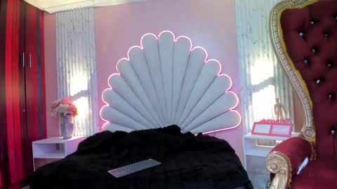 Snapshot of miss__star_ chatting on 05/12/26, 12:24 miss__star_ online show from 05/12/26, 12:24