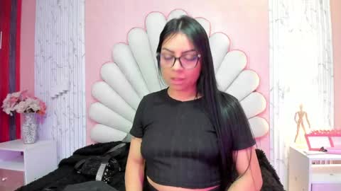 Snapshot of miss__star_ chatting on 05/25/26, 03:18 miss__star_ online show from 05/25/26, 03:18