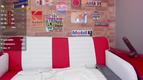 Zoe online show from 12/18/24, 09:18