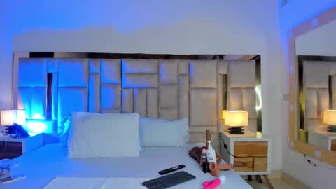 Miss Abigail  online show from 02/03/26, 12:54