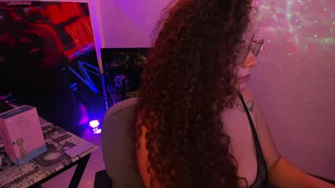 Snapshot of miss_alisse chatting on 05/13/26, 06:33 miss_alisse online show from 05/13/26, 06:33