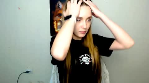 Snapshot of miss_angelina_ chatting on 05/27/26, 05:59 Angelina online show from 05/27/26, 05:59