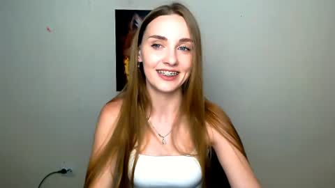 Snapshot of miss_angelina_ chatting on 06/15/26, 05:53 Angelina online show from 06/15/26, 05:53