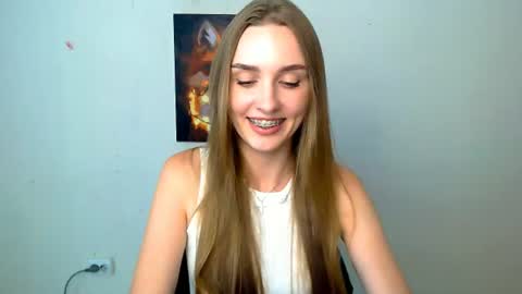 Snapshot of miss_angelina_ chatting on 07/28/26, 11:17 Angelina online show from 07/28/26, 11:17