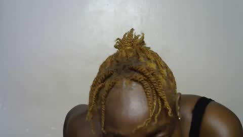 miss_bani online show from 04/10/26, 06:34