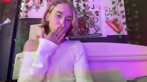 Anya online show from 06/19/26, 04:11