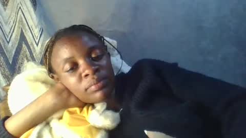 miss_belllo online show from 03/06/25, 01:16