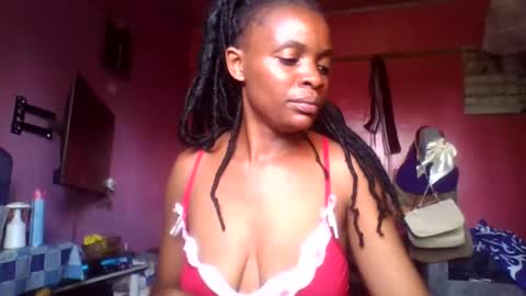 Snapshot of miss_belllo chatting on 04/13/26, 11:05 miss_belllo online show from 04/13/26, 11:05