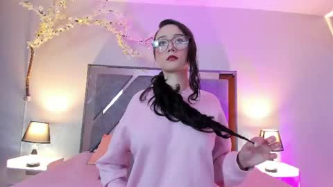 Snapshot of miss_belu chatting on 06/17/26, 04:04 Its a pleasure to meet you. Im Miss Belu. Help me reach 1k. Follow me. online show from 06/17/26, 04:04