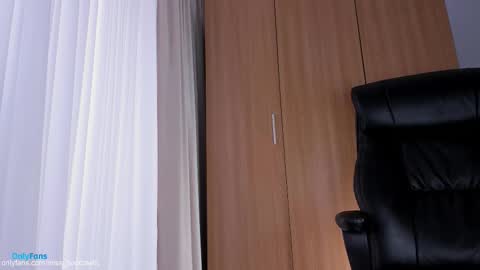 Ivy online show from 10/09/25, 10:24