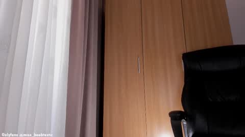 Ivy online show from 01/12/26, 01:16