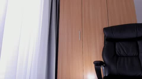 Snapshot of miss_boobtastic chatting on 05/08/26, 11:15 Ivy online show from 05/08/26, 11:15
