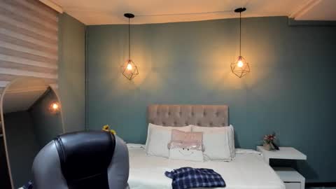 Cataleya online show from 11/26/25, 11:44