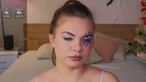 Snapshot of miss_delia chatting on 10/22/25, 12:00 Cordelia online show from 10/22/25, 12:00