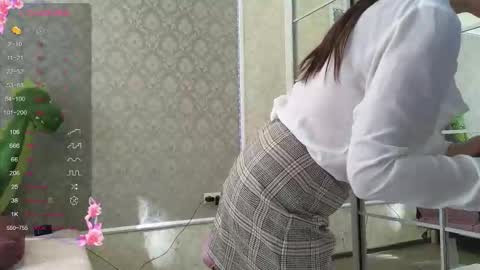 miss_divora online show from 10/22/25, 09:31