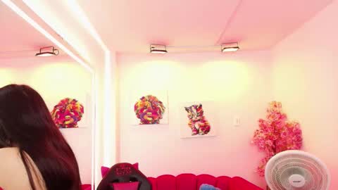 Melanie online show from 12/19/25, 12:34